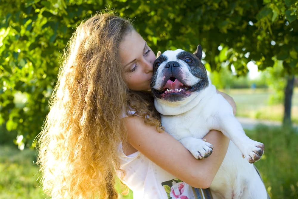 Y aunque en muchas ocasiones nuestras mascotas no comparten la misma personalidad que nosotros, no es obstáculo para crear un lazo que no se romperá nunca, pero es divertido saber que raza coincide con tu personalidad.
<br>