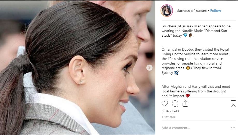 Esta historia tiene que ver con una publicación que se realizó en la cuenta de Instagram '_duchess_of_sussex', creada por fans de Meghan Markle. En ella se muestra a la duquesa a su llegada al aeropuerto de Dubbo en Australia el 17 de octubre y, además de explicar su itinerario para ese día, se señala que la esposa del príncipe Harry lleva puestos unos aretes de la marca de joyas australiana Natalie Marie, llamados 'Diamond Sun Studs'.
