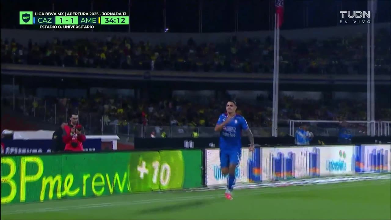¡Increíble gol de Cruz Azul! El Toro aprovecha el regalito de Álvarez y pone el 1-1