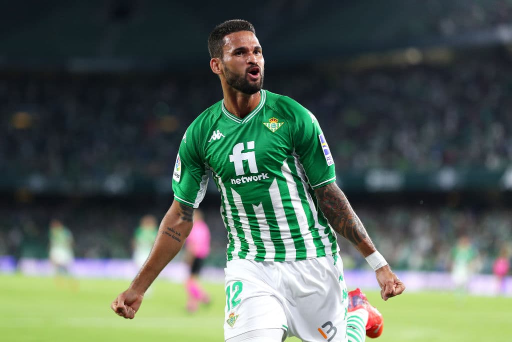 Real Betis, con doblete de Willian José (14', 55'), seimpone ante el Getafe 2-0 durante la Jornada 7 en La Liga. José Juan Macías fue titular y jugó 45 minutos, mientras que Andrés Guardado ingresó como cambio; los béticos pelean por puestos europeos.