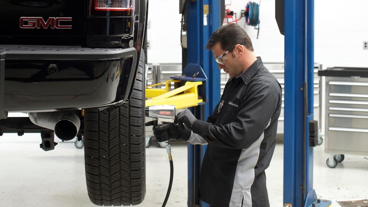 El patrón de rotación dependerá de las características del tren motriz del automóvil. Según el fabricante 
<b>General Motors</b> este es el patrón a seguir.