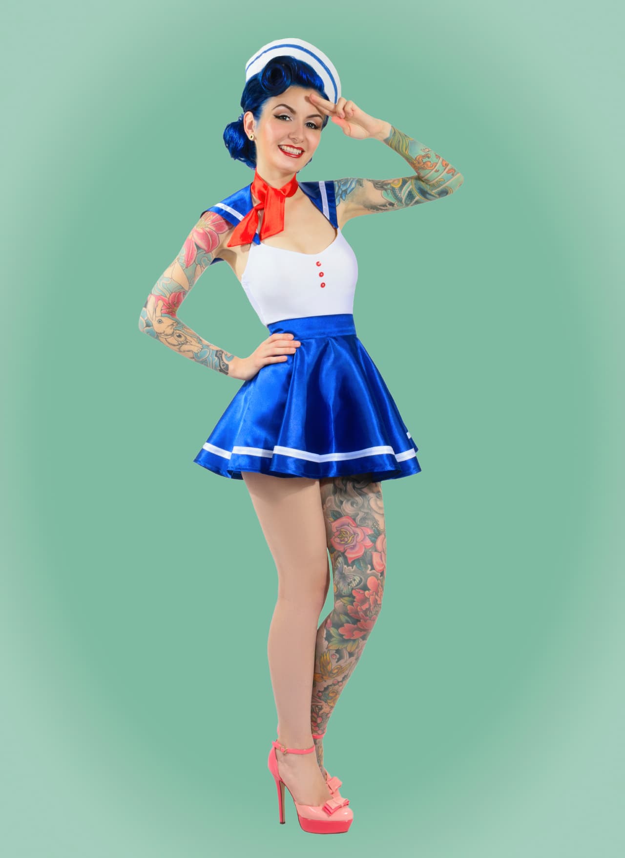 La Armada quiere a los millennials (con todo y sus tatuajes)