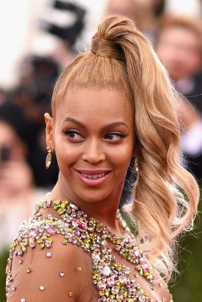 En la gala del MET las tres sensuales famosas dejaron a muchos boquiabiertos con sus curvas al descubierto. ¿Quién las lució mejor?