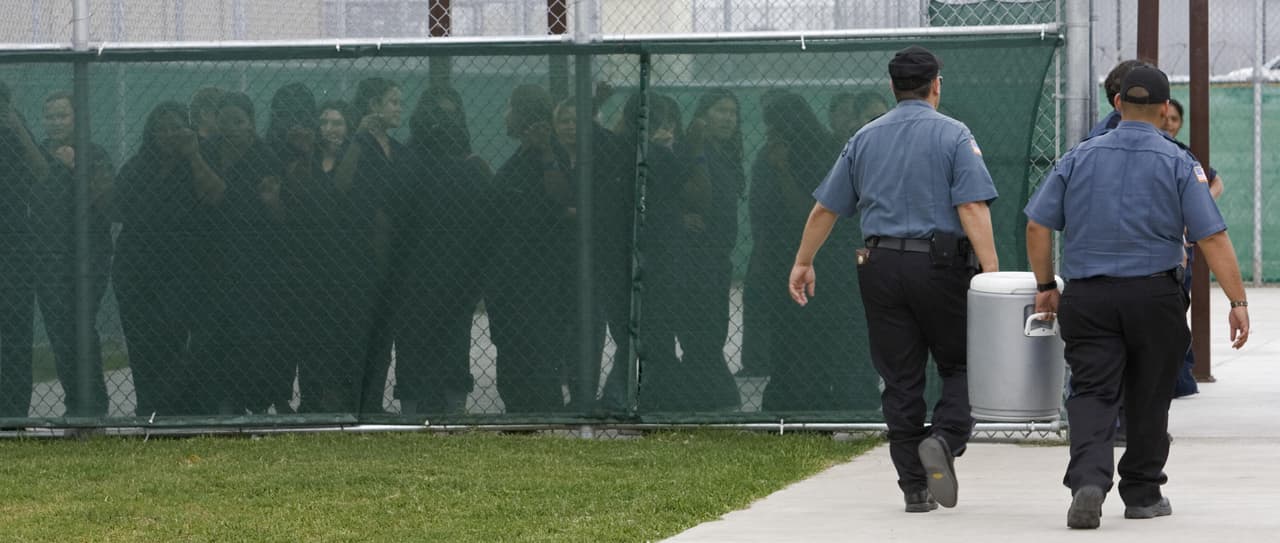 Gobierno propone crear oficina del defensor de los derechos de los inmigrantes detenidos