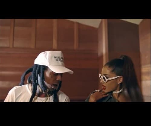 En esta canción comparte créditos con el rapero Lil Wayne.