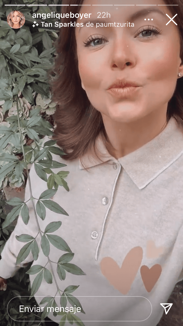 "Maldigo las diferencias e indiferencias que hacemos en la sociedad. Estoy en el país en el que nací y si antes me sentía extranjera… hoy 
<b>soy orgullosamente extranjera</b>. Me defendí diciendo que no soy de aquí y recibí lo peor. Y así me voy, con la peor imagen de la gente que no nació en este país y se siente con el poder de hacer y decir cosas que hieren los derechos humanos", escribió Angelique Boyer en su cuenta de Facebook por aquellas fechas.
<br>