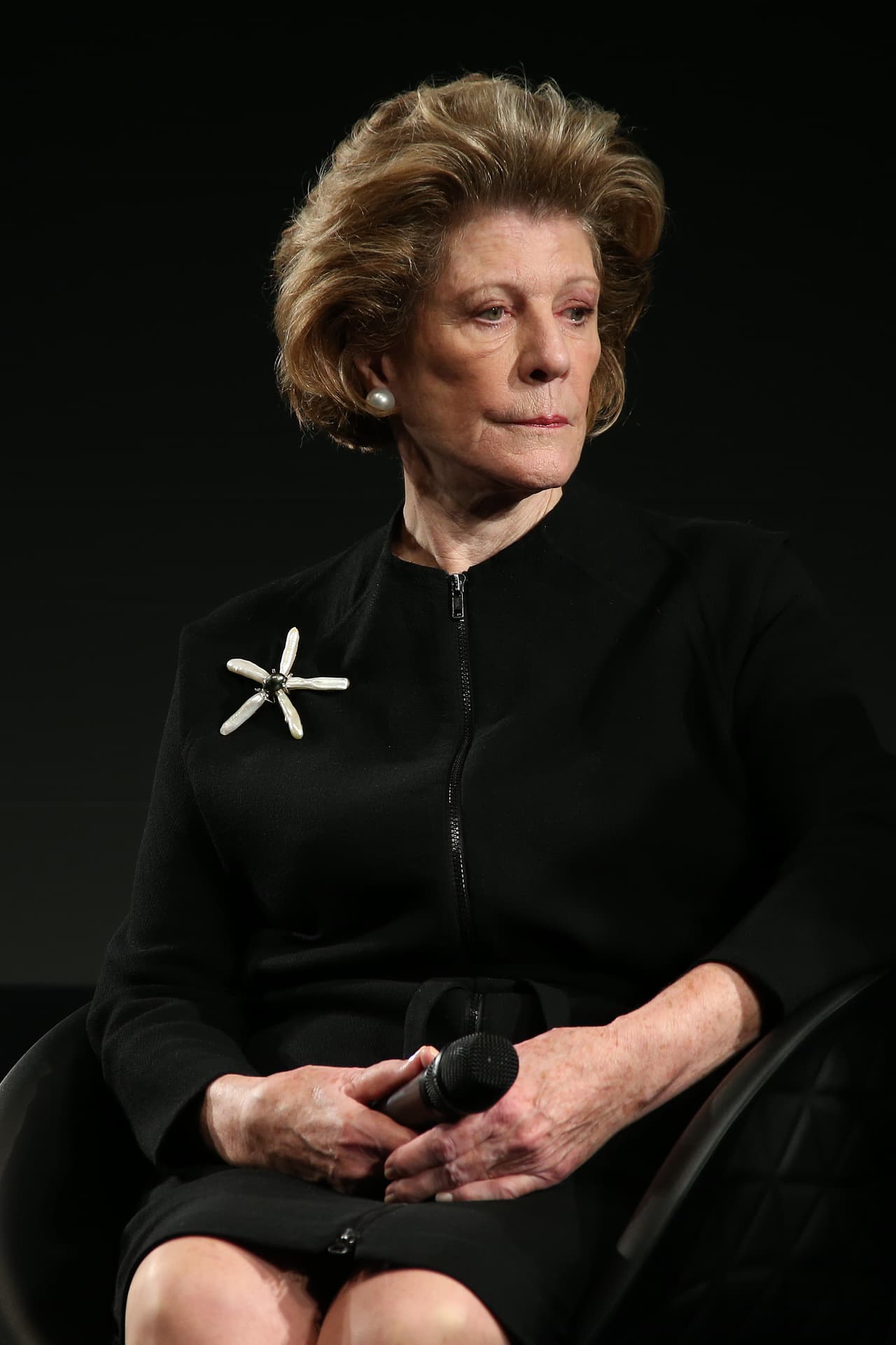 <b>Agnes Gund. </b>Filántropa, coleccionista de arte y mecenas. Fundadora de Studio in a School, una organización sin fines de lucro que involucra a artistas profesionales como instructores de arte en escuelas públicas de Nueva York. Aunque la carta deja claro que no significa un apoyo a ningún candidato a la nominación demócrata, menciona que la senadora Elizabeth Warren, el alcalde Pete Buttigieg y el representante Beto O’Rourke, han apoyado públicamente la idea del impuesto a la riqueza.