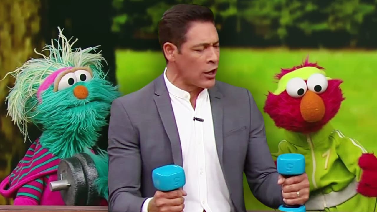 El día que Johnny Lozada se ejercitó junto a los personajes de 'Sesame Amigos' en Despierta América