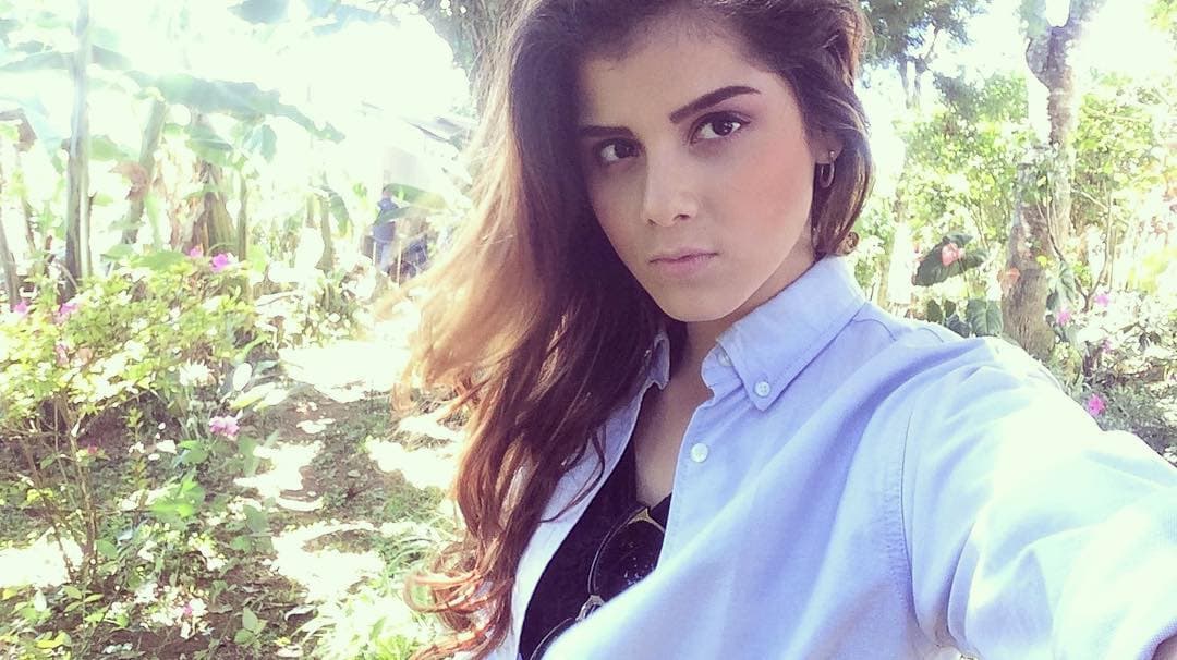 También le dará batalla Ena Cea quien, de acuerdo a su biografía en Instagram, aspira a ser actriz.