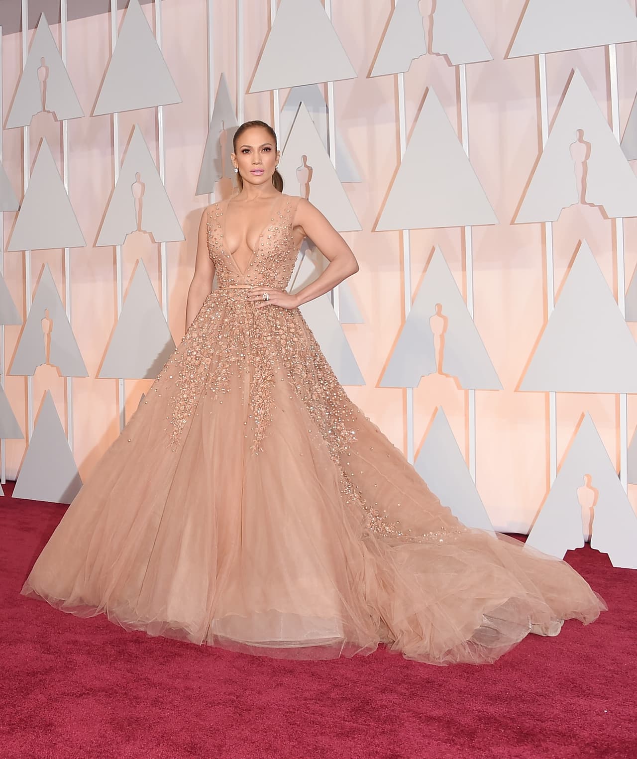 Este modelo, que podrá no ser el más revelador, pero realmente podría pasar a la historia del Oscar como uno de los más bellos.