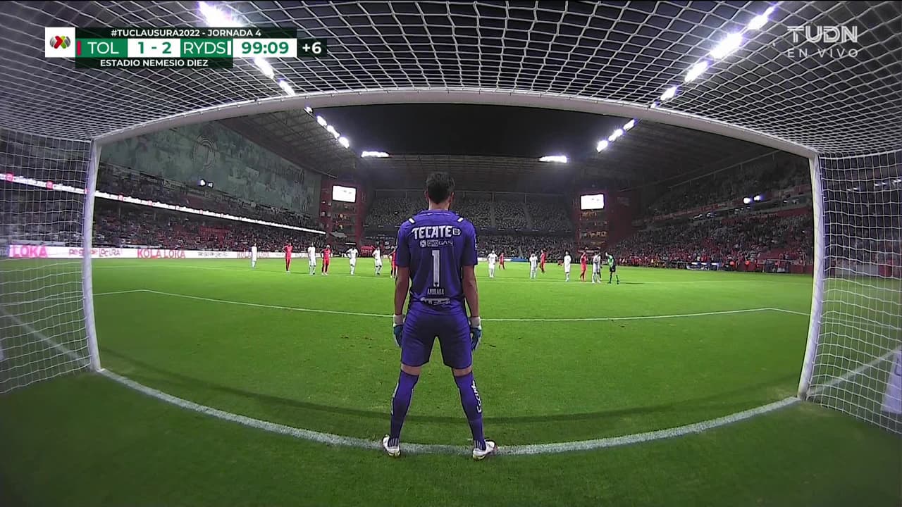 ¡GOOOL! Leonardo Fernández anota para Toluca.