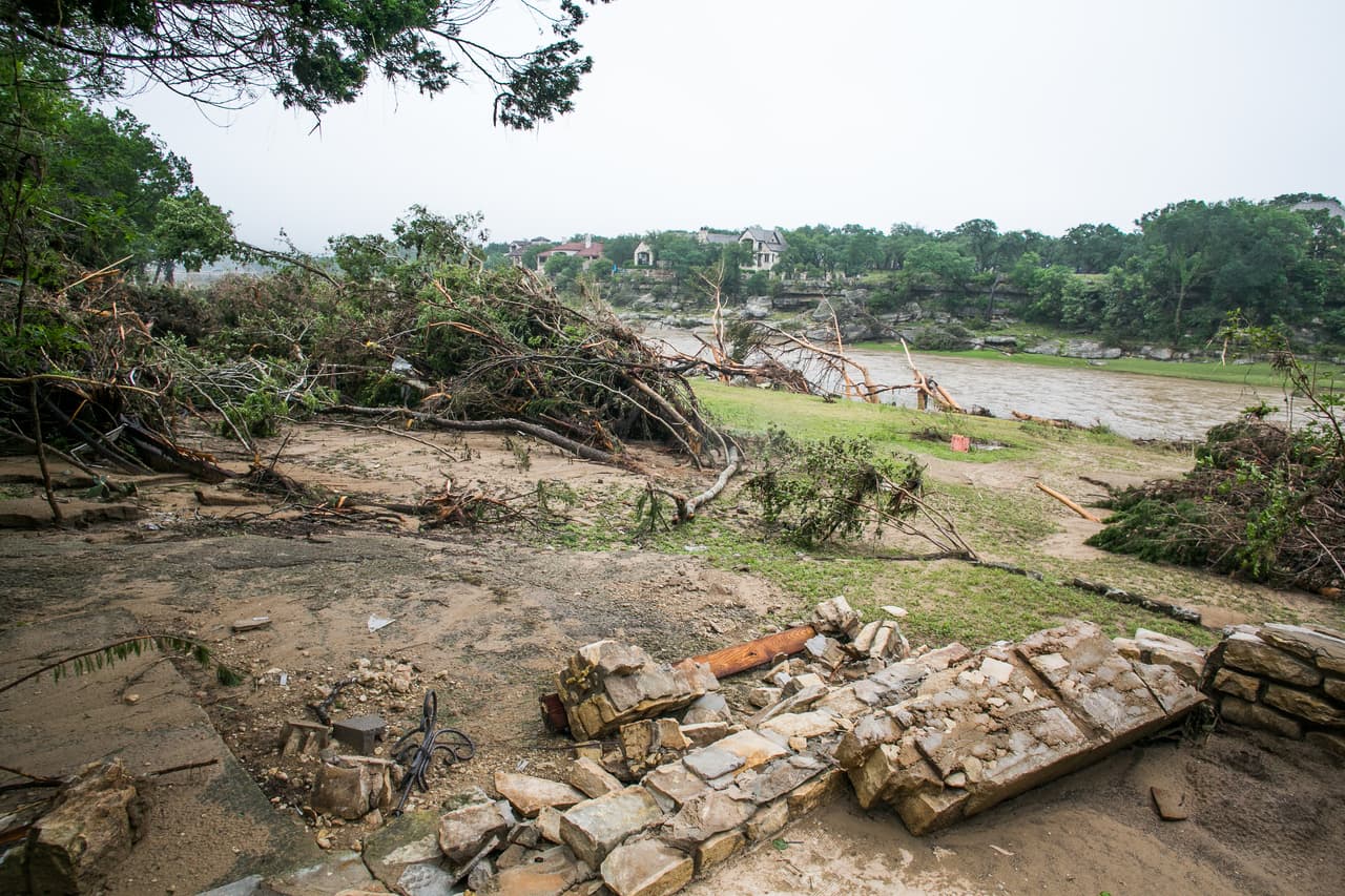 Algunas zonas de la ciudad quedaron bajo el agua luego de intensas lluvias.