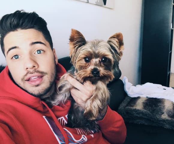 William Valdes y Tobi mandando saludos.