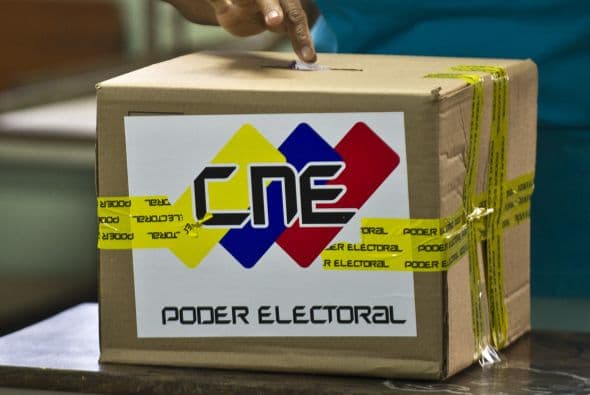El Consejo Nacional Electoral calcula que los resultados podrían ser conocidos tres horas después del cierre de los colegios electorales, una vez que la tendencia sea ya irreversible.