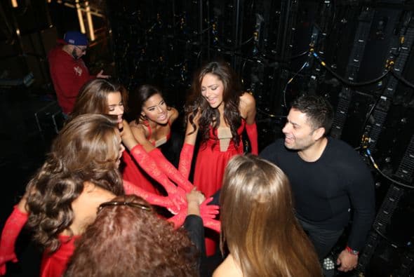 Te llevamos detrás de cámaras de esta semifinal donde hasta las eliminadas resucitaron. ¿Quién será la próxima Nuestra Belleza Latina?