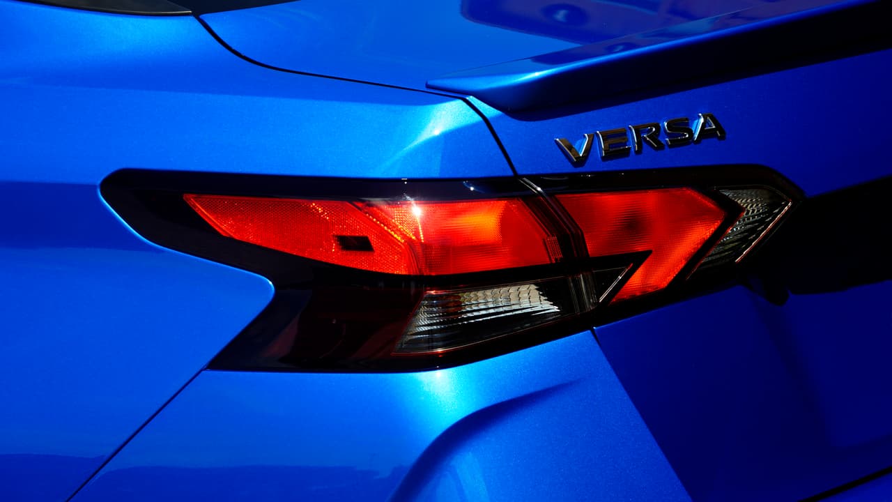 Faros posteriores del Nissan Versa 2020