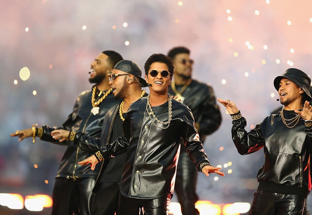 17 Gifs que prueban que Bruno Mars es el mejor bailarín de esta generación
