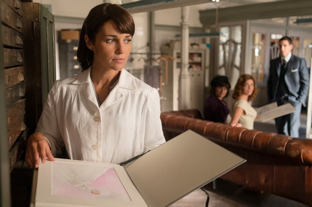 Y Ana es la encargada de ayudarla.