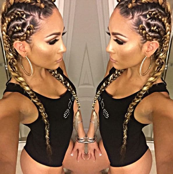 Dicen que todos tenemos un gemelo perdido por el mundo. Para los famosos, como Jennifer López, resulta mucho más fácil encontrarlos debido a la exposición mediática que tienen.
<br>
<b><a href="http://www.univision.com/especiales/premios-juventud/el-sexy-movimiento-con-el-que-clarissa-se-convierte-en-jlo-por-una-noche-video">VER: El sexy movimiento de Clarissa con el que se se convierte en JLo por una noche</a></b>