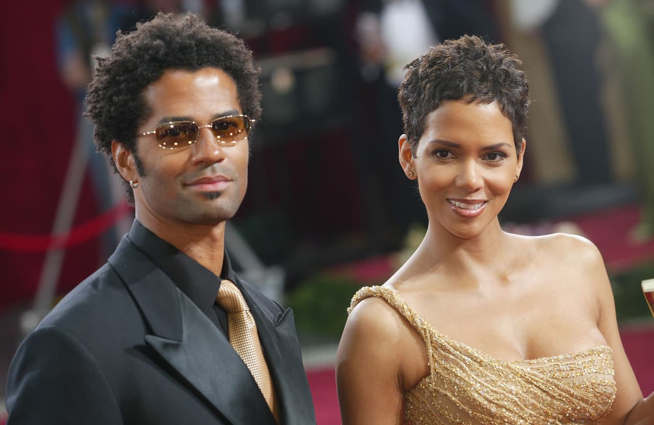 Halle estuvo después con Eric Benet, de 2001 a 2005.