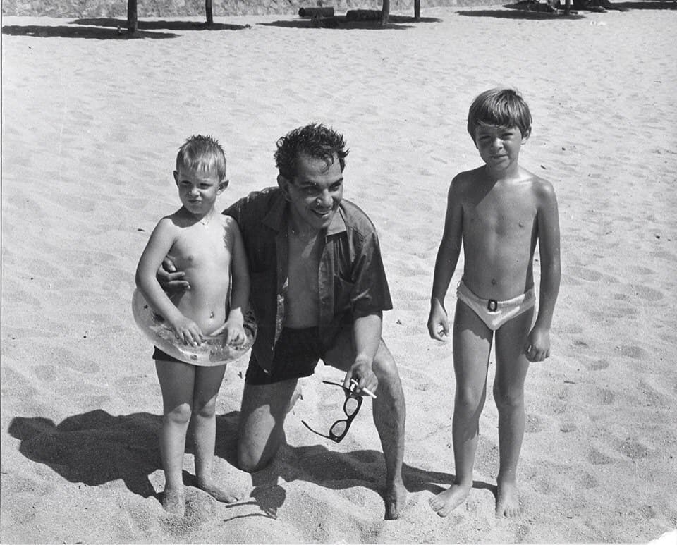 Su lugar favorito para vacacionar era la playa: 'Cantinflas' disfrutaba de manera particular visitar el puerto de Acapulco en el estado de Guerrero.