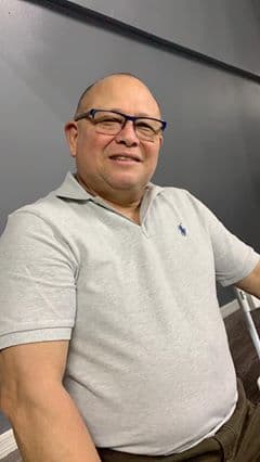 "Mi esposo Constantino Lara un padre luchador incansable géneroso con un corazón de León te amo mi esposo hermoso dios te bendiga grandemente", dijo Lara Valerie a través de Facebook.