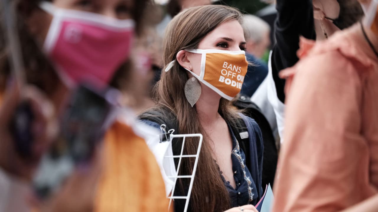 En video | El Departamento de Justicia anunció una demanda contra Texas por su restrictiva ley que prohíbe los abortos después de la seis semanas de embarazo, según anunció el fiscal general de EEUU, Merrick Garland.