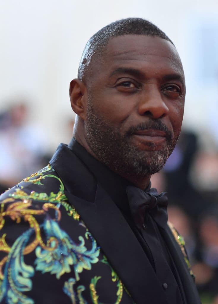 “Esa idea de que alguien como yo está siendo pagado para salir a decir que tengo coronavirus, es una absoluta mier*a. Demasiada estupidez”, comentó
<b>Elba</b>.