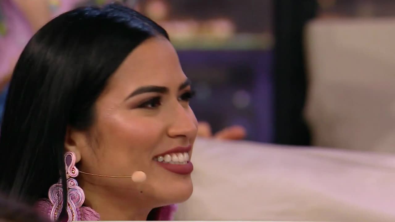 En esa ocasión sus ojos apuntaron a Melany. Dicha amorosa sugirió que Nicolás había coqueteado también con ella, algo que él negó, mientras sus compañeras del palco defendían al flechado aludiendo a su caballerosidad con todas sus compañeras.