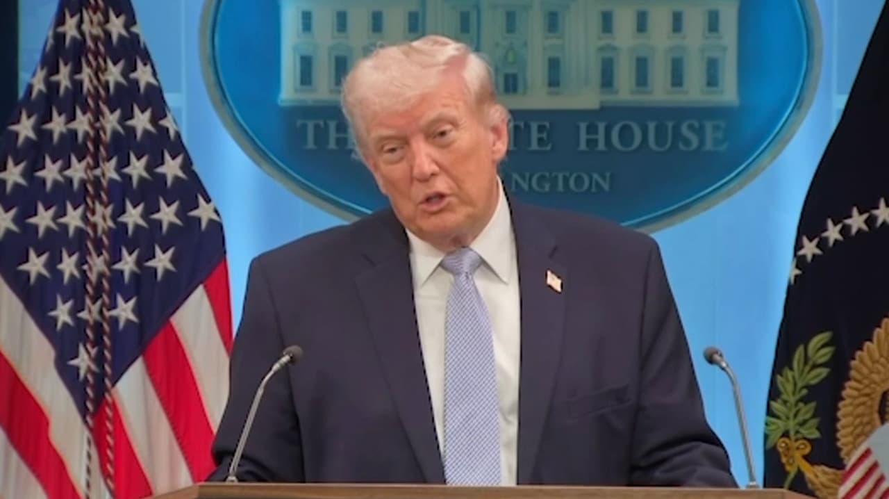 "La única razón por la que siguen vivos hoy es para negociar": Trump sobre diálogos con Irán