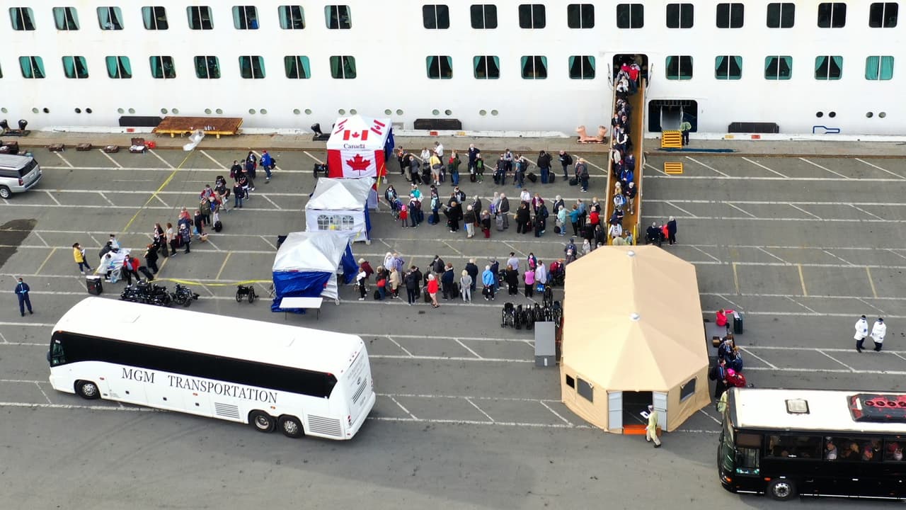 Llegan a Georgia pasajeros del crucero 'Grand Princess' afectado por el coronavirus