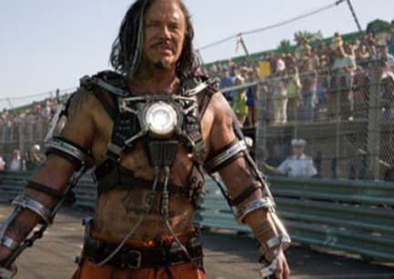 'Ironman 2' es una cinta de 2010, producida por Marvel Studios. Dentro de su soundtrack aparecen dos canciones de AC/DC: 'Shoot to Thrill' y 'Highway to hell'.