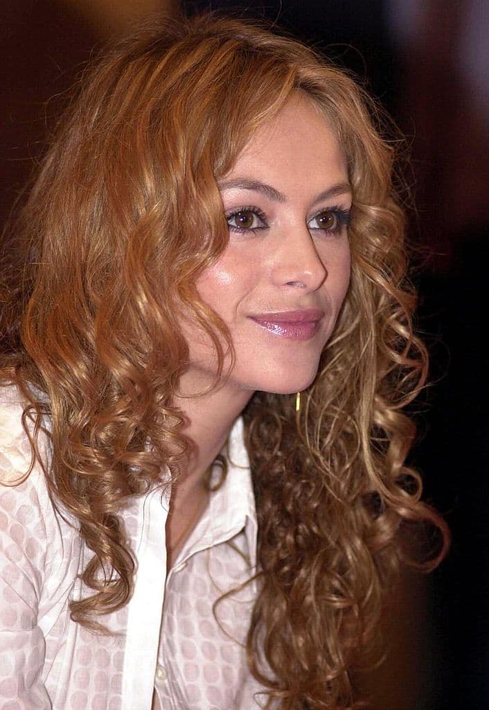 Su carrera tuvo éxito y en 1992 lanzó su álbum de estudio ‘La Chica Dorada’ y un año más tarde ‘24 Kilates’.