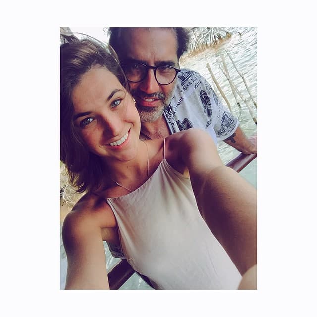 Karla Laveaga y Alejandro Fernández se conocieron en 2008, pero no iniciaron inmediatamente un romance porque ella tenía solo 16 años.