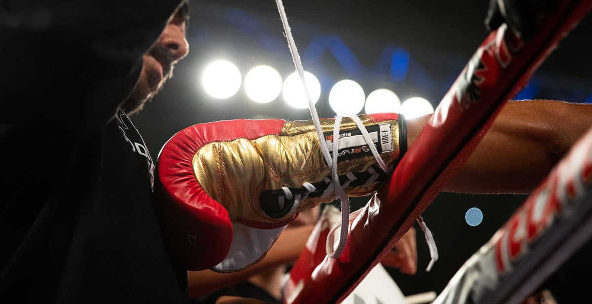 Bob Arum planea hacer función de boxeo en Las Vegas en junio