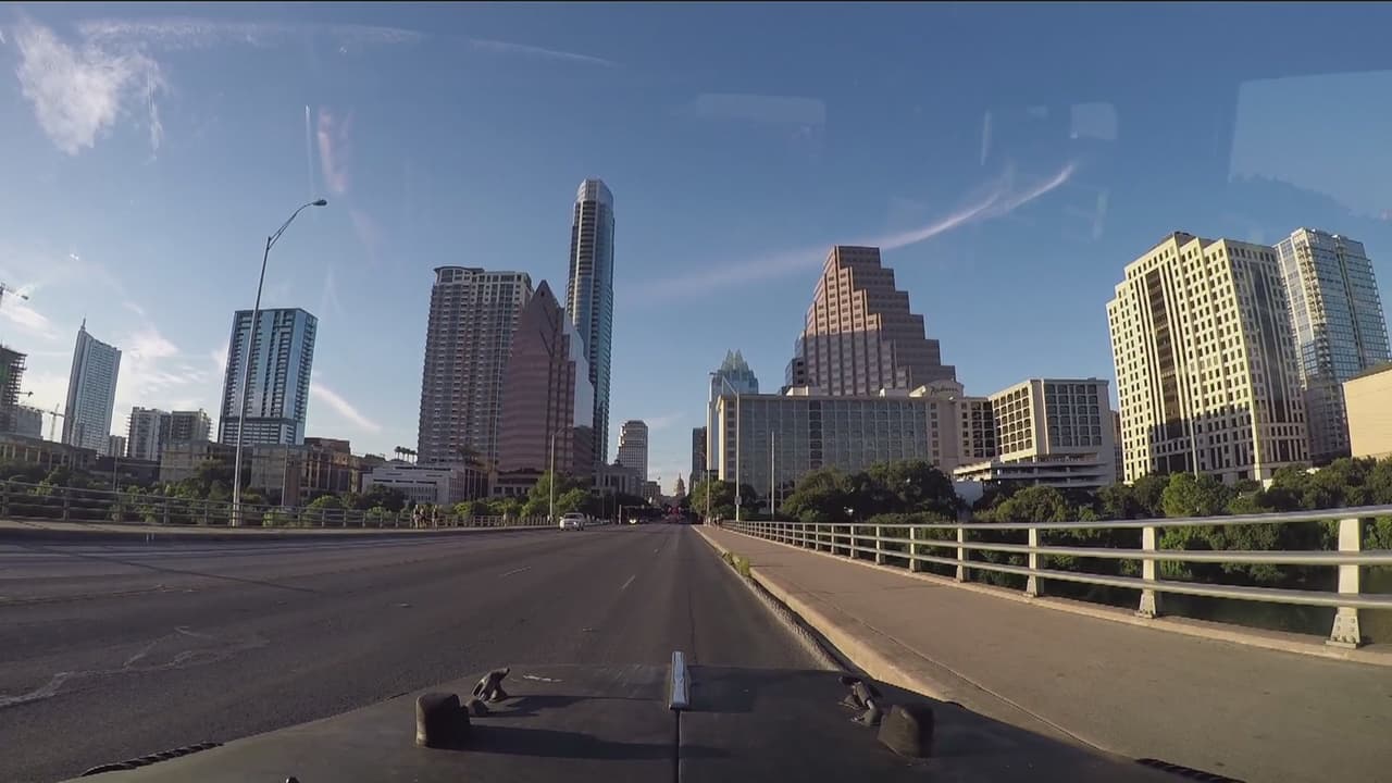 Llegaron a una ciudad que tiene unos hermosos atardeceres.