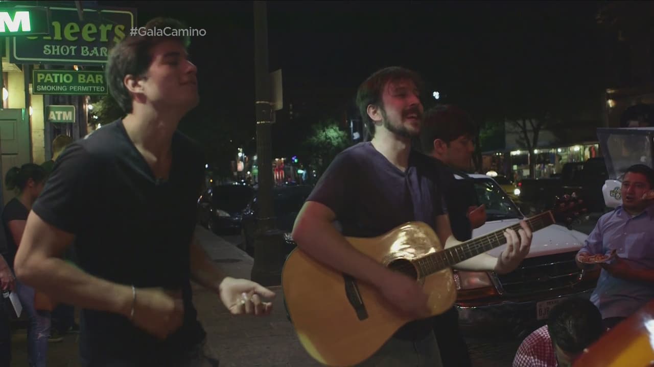 En la calle puedes encontrar músicos que ponen el buen ambiente en las esquinas.