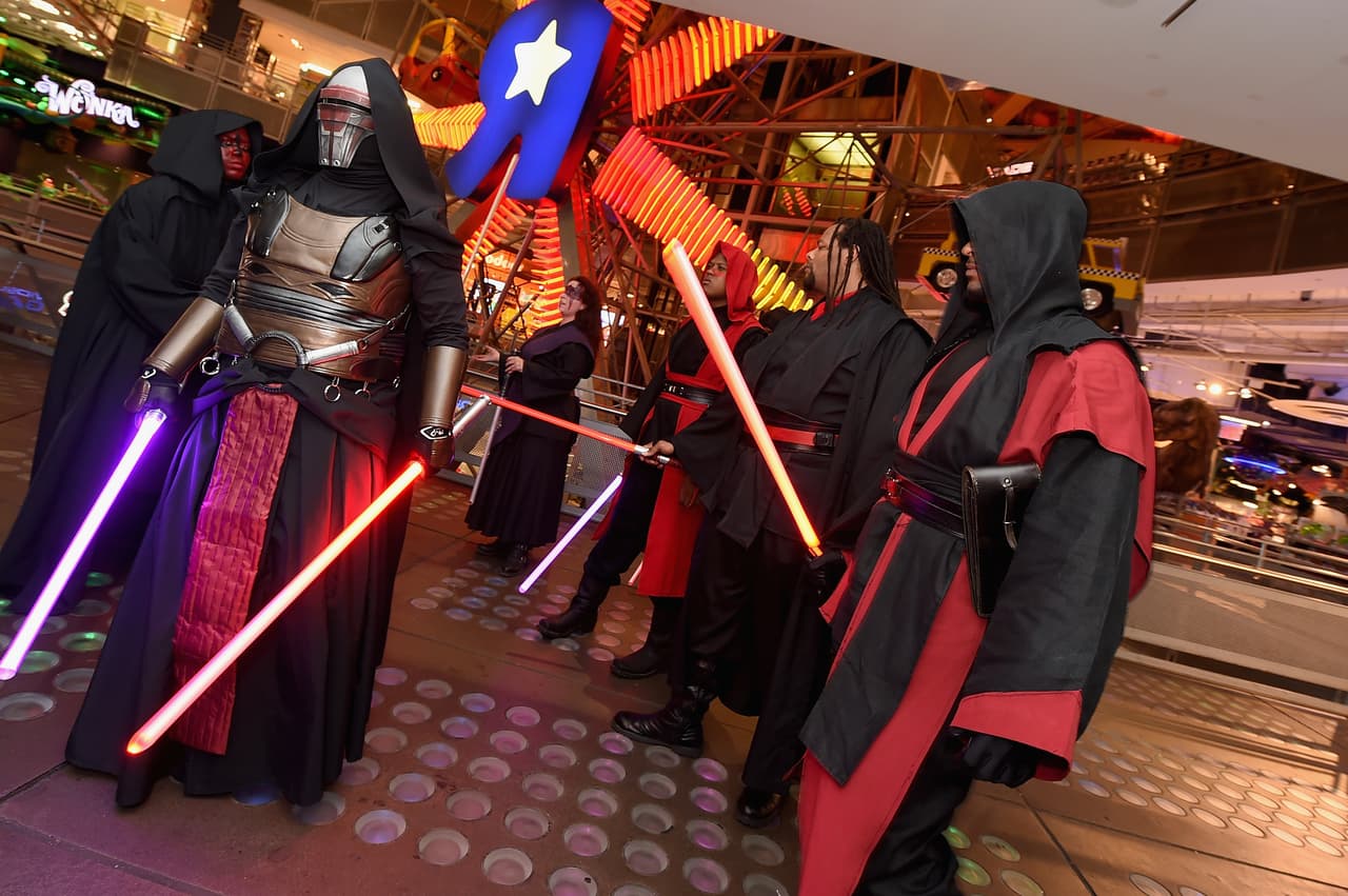 Marcas como LEGO, Hasbro y Disney revelaron la nueva mercancía en 12 países.