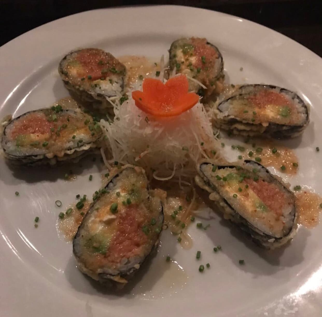 Dentro de sus cosas favoritas, también se encuentra el sushi.