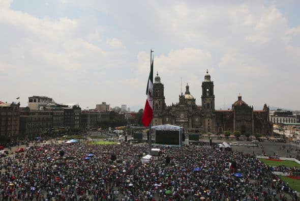 El himno nacional: Si hay algo innegable, que cuando uno está fuera de casa siente una obligación de cantar más fuerte que de costumbre el himno nacional, un acto que sin dudas llena a quien lo canta de ese calorcito mexicano.