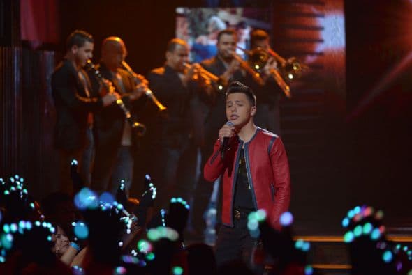 Jonatan se llevó aplausos y piropos.