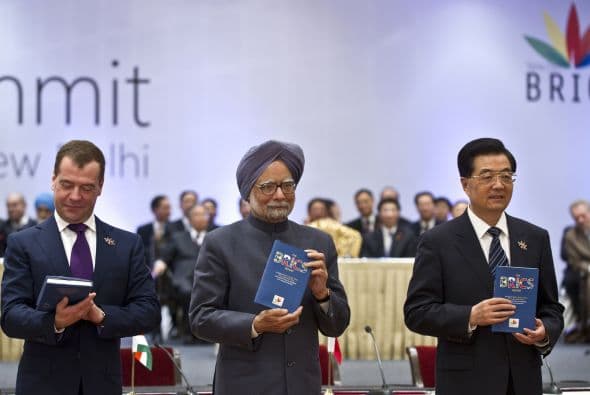 La presidenta brasileña fue incluso más lejos y dijo que las sanciones occidentales contra Irán son "extremadamente peligrosas". Sin contar el efecto que tienen en la subida del precio del petróleo.