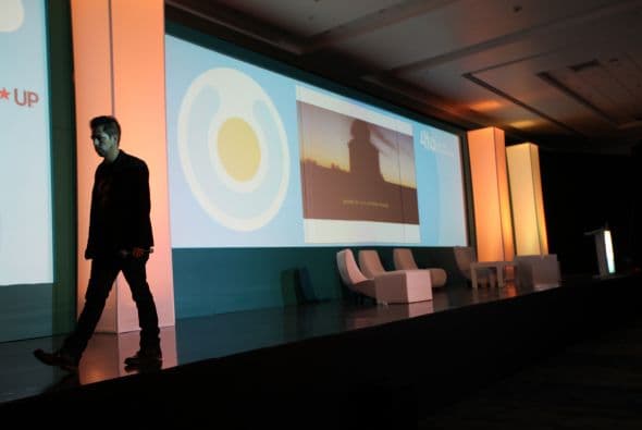 Es Andrés Cedillo, que nos presenta imágenes y videos que nos introducen al tema.