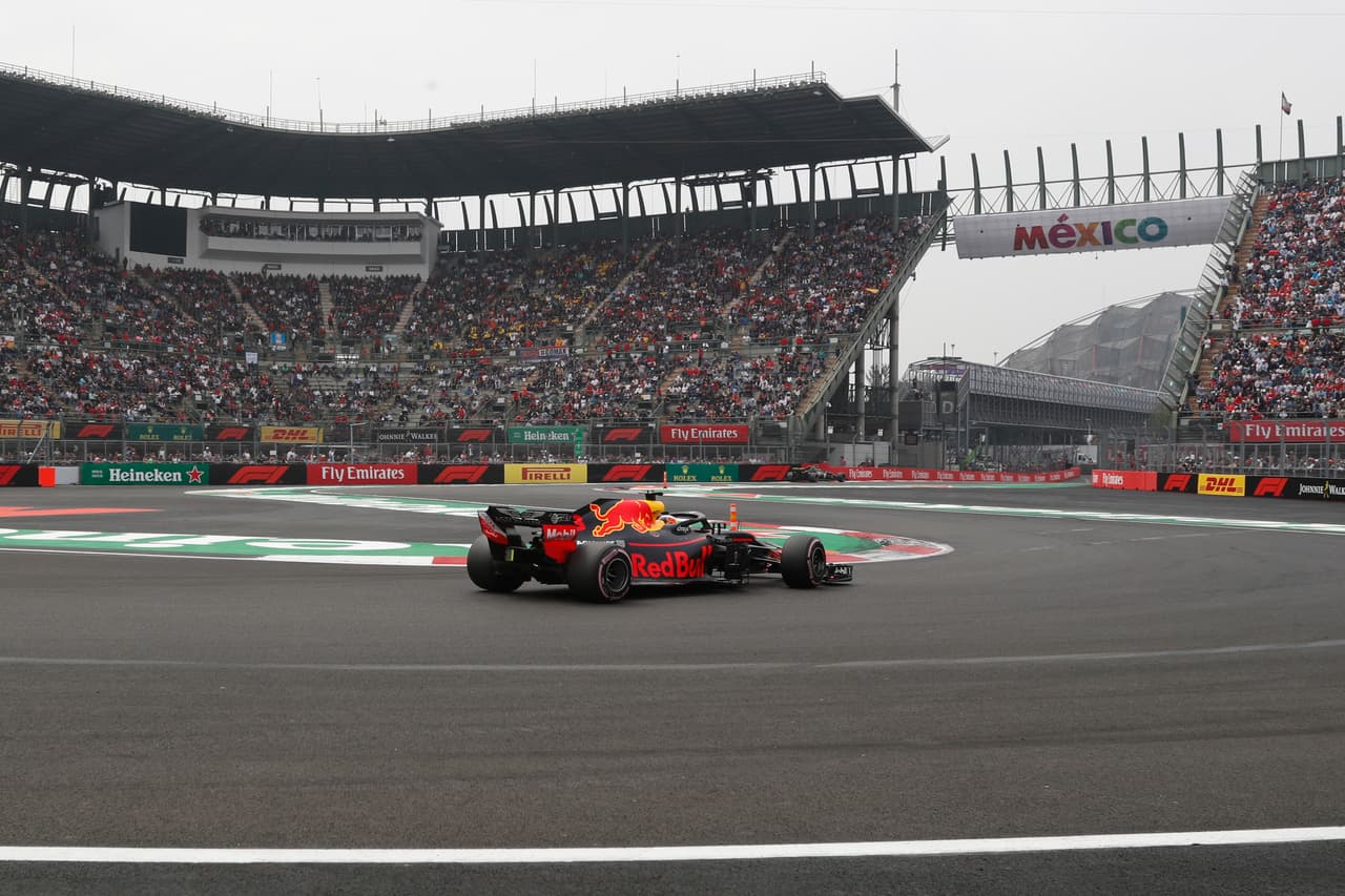 Checo Pérez saldrá 13o en el GP de México, mientras Ricciardo se queda la Pole