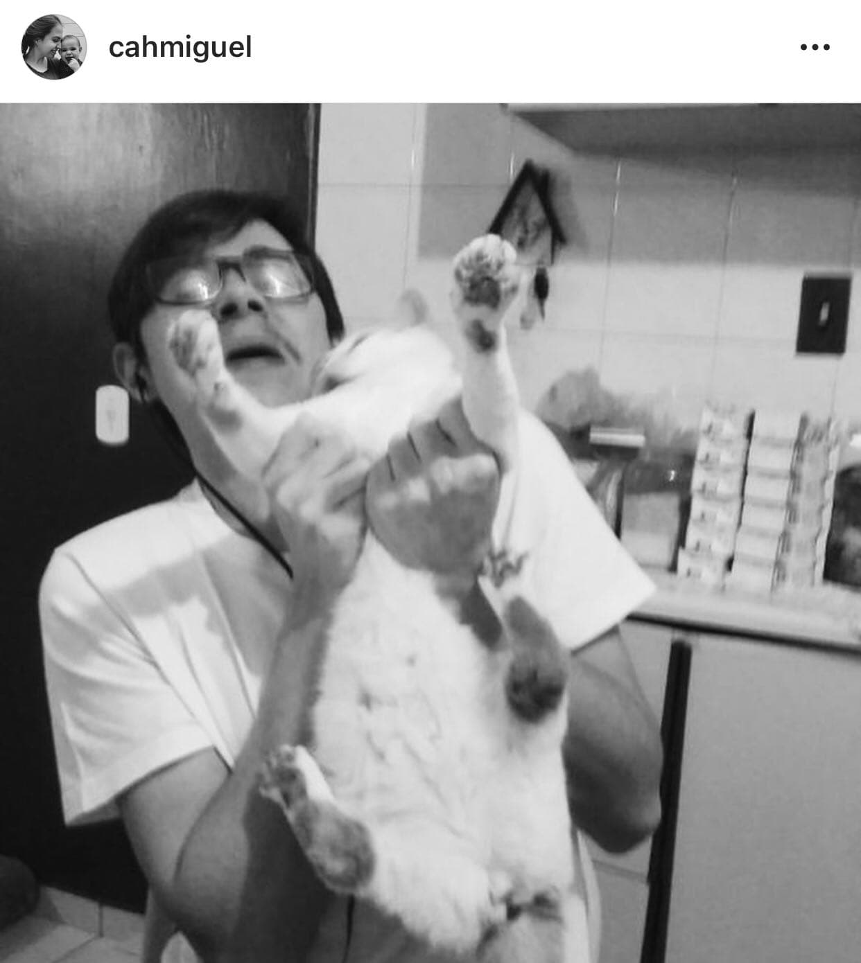 Para no dejar pasar esa fecha, su hermana, 
<b><a href="https://www.instagram.com/p/BzsxDkqAGCM/" target="_blank">Camila Miguel, publicó en su cuenta de Instagram</a></b> algunas imágenes, como ésta, de sus padres y hermano, y además les dedicó un mensaje.