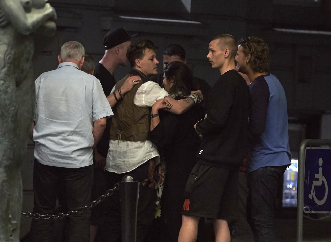 Al parecer algó no le agradó al actor.