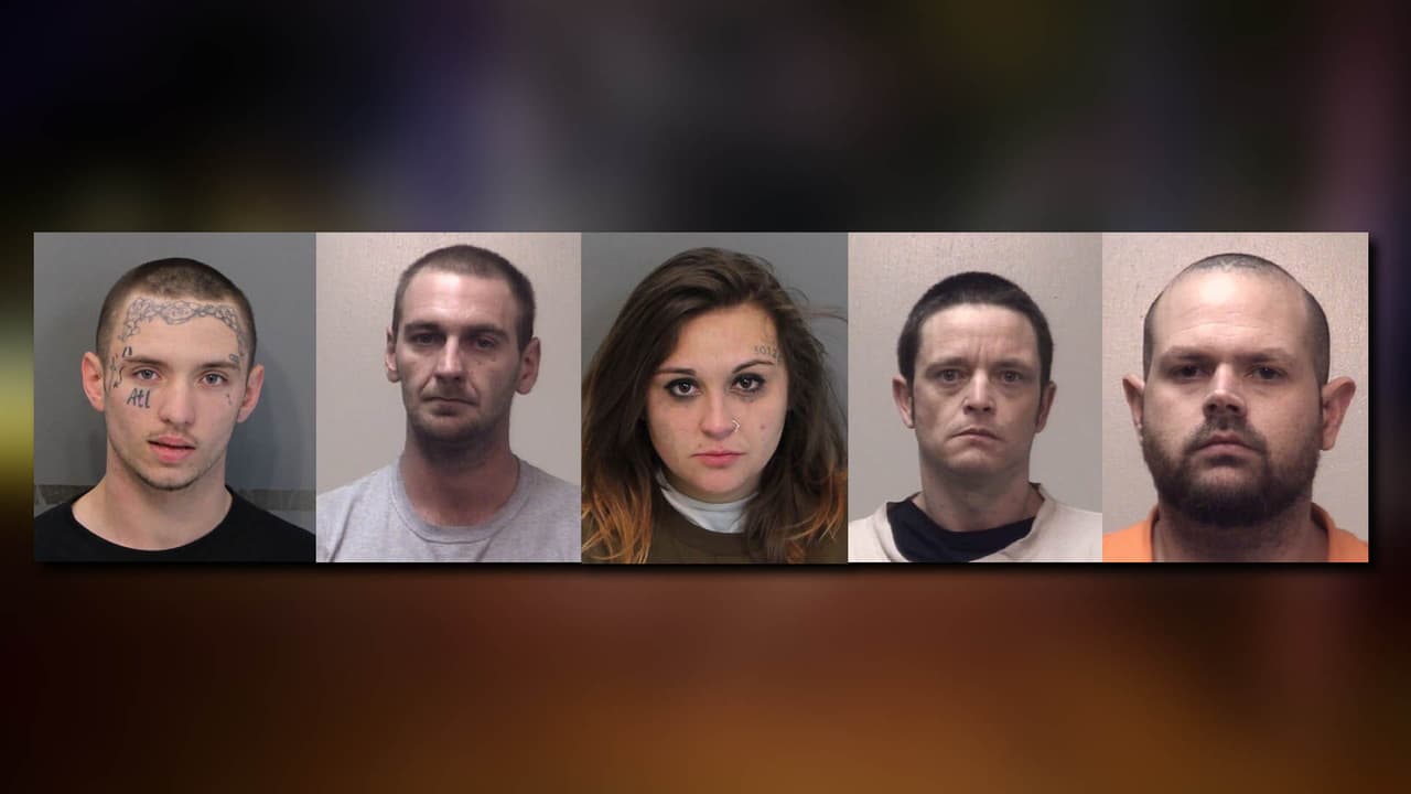 William Tyree, Kyle Conley, Justin Ramsey, Spencer Wix y Aubrie Brown fueron detenidos y acusados del homicidio de Haley Adams, ocurrido el pasado 11 de febrero en una vivienda en el 1511 de Bethlehem Church Road, en Grantville, informó en un comunicado la 
<b><a href="http://www.coweta.ga.us/Index.aspx?page=188&fbclid=IwAR1zy23WArzIvNQff0ujEUnt1SsVjbVll6RnTwxp32Y4DrQIZp6e7wz96u0" target="_blank">Oficina del Alguacil del condado de Coweta</a></b>.