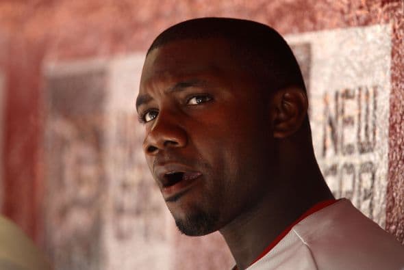 40. RYAN HOWARD- El beisbolista primera base de los Phillies también es uno de los atletas con las mejores ganancias anuales: $20.8 millones. Compañías como Subway, Powerade, Adidas, Topps y Verizon son algunos de sus patrocinadores.