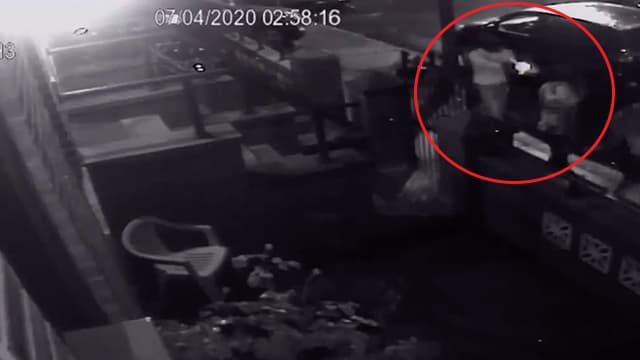 Brutal tiroteo es captado por cámaras en Brooklyn y la policía busca al pistolero