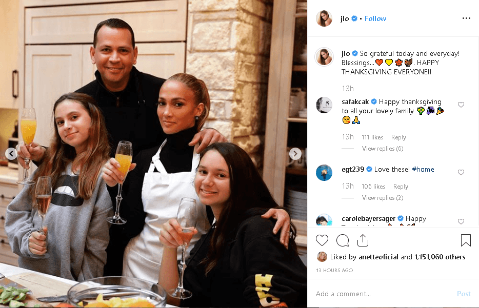 "
<b>¡Tan agradecida hoy y todos los días!</b> Bendiciones. ¡Feliz Día de Acción de Gracias a todos!", escribió JLo en la red social.